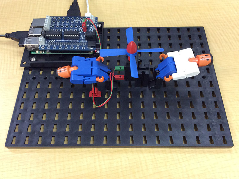 ファンを避けようとしているフィッシャー君