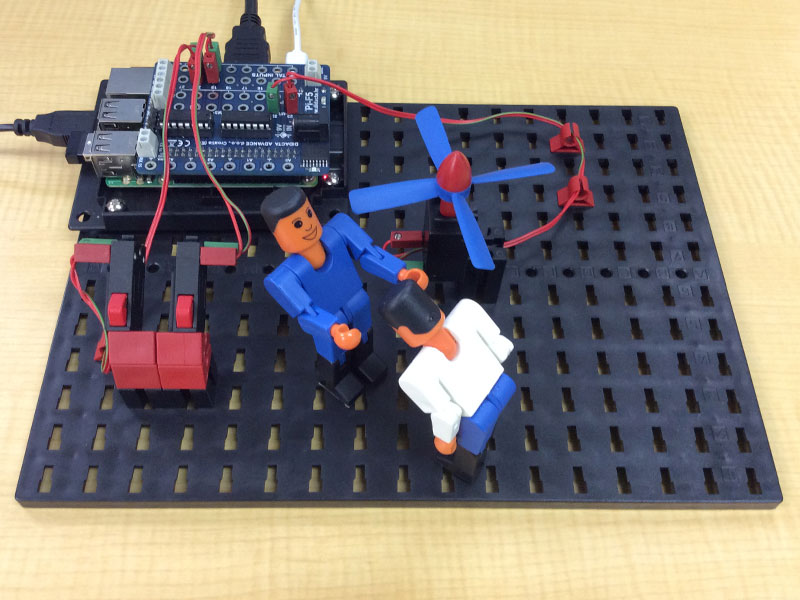 久しぶりに会う青フィッシャー君に挨拶をしている白フィッシャー君