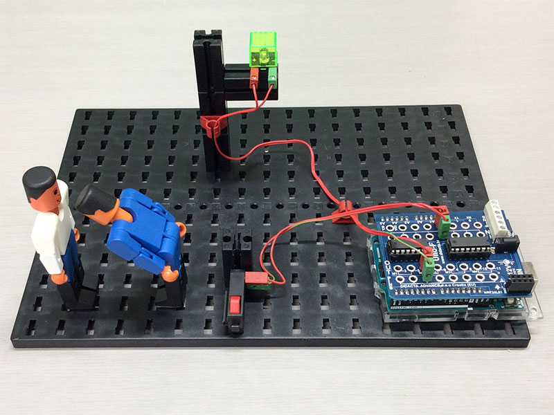 白フィッシャーくんにお辞儀している青フィッシャーくん