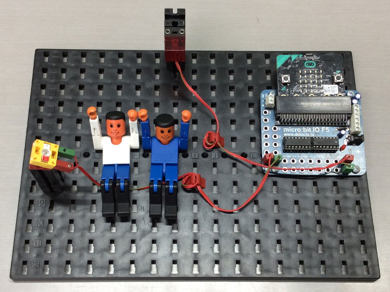 腕立て伏せをするフィッシャーくん